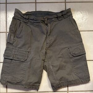 Duluth Trading Co Men's Charcoal Cargo Shorts